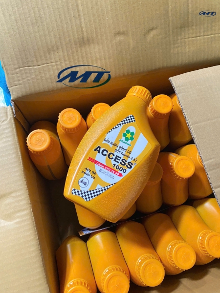 Nhớt Access 1000 1L 4T (vàng) - Nhớt Access Hi - Speed 1L 2T (xanh)