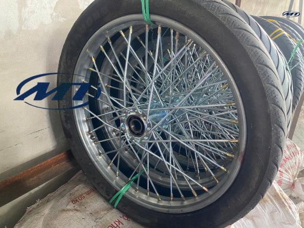 Bánh xe lôi thồ căm (Hàn - Bắt)